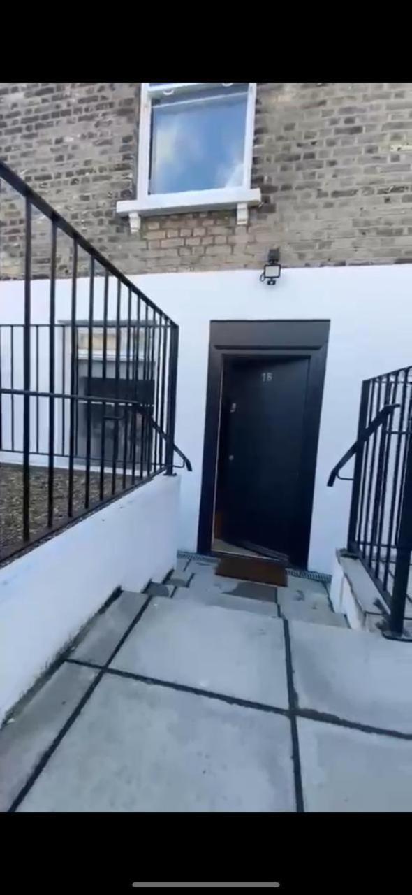 A Cozy Flat In Royalstandard * London