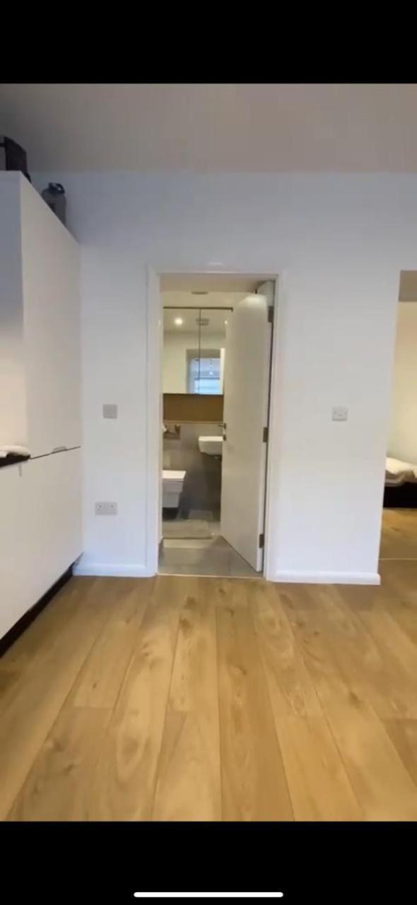 A Cozy Flat In Royalstandard Apartment