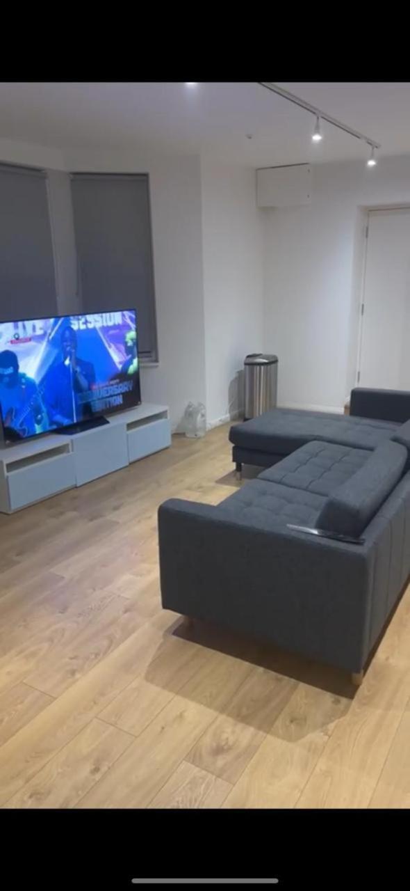 A Cozy Flat In Royalstandard Apartment London